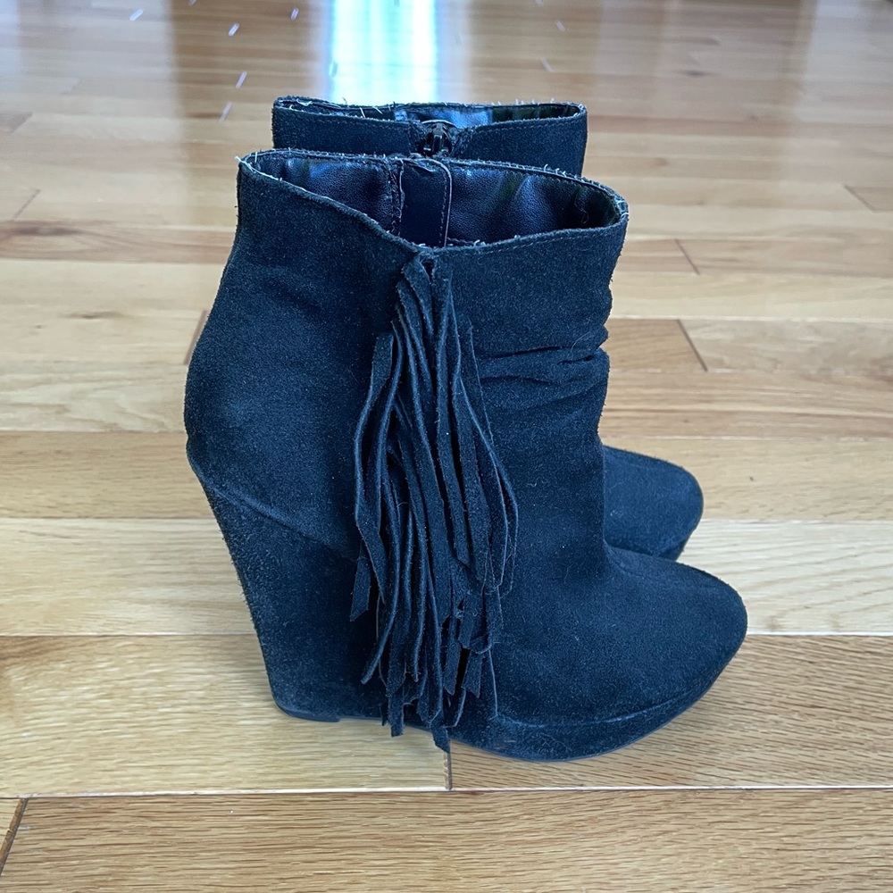 Express Fringe Ankle Boot - Picture 4 of 10